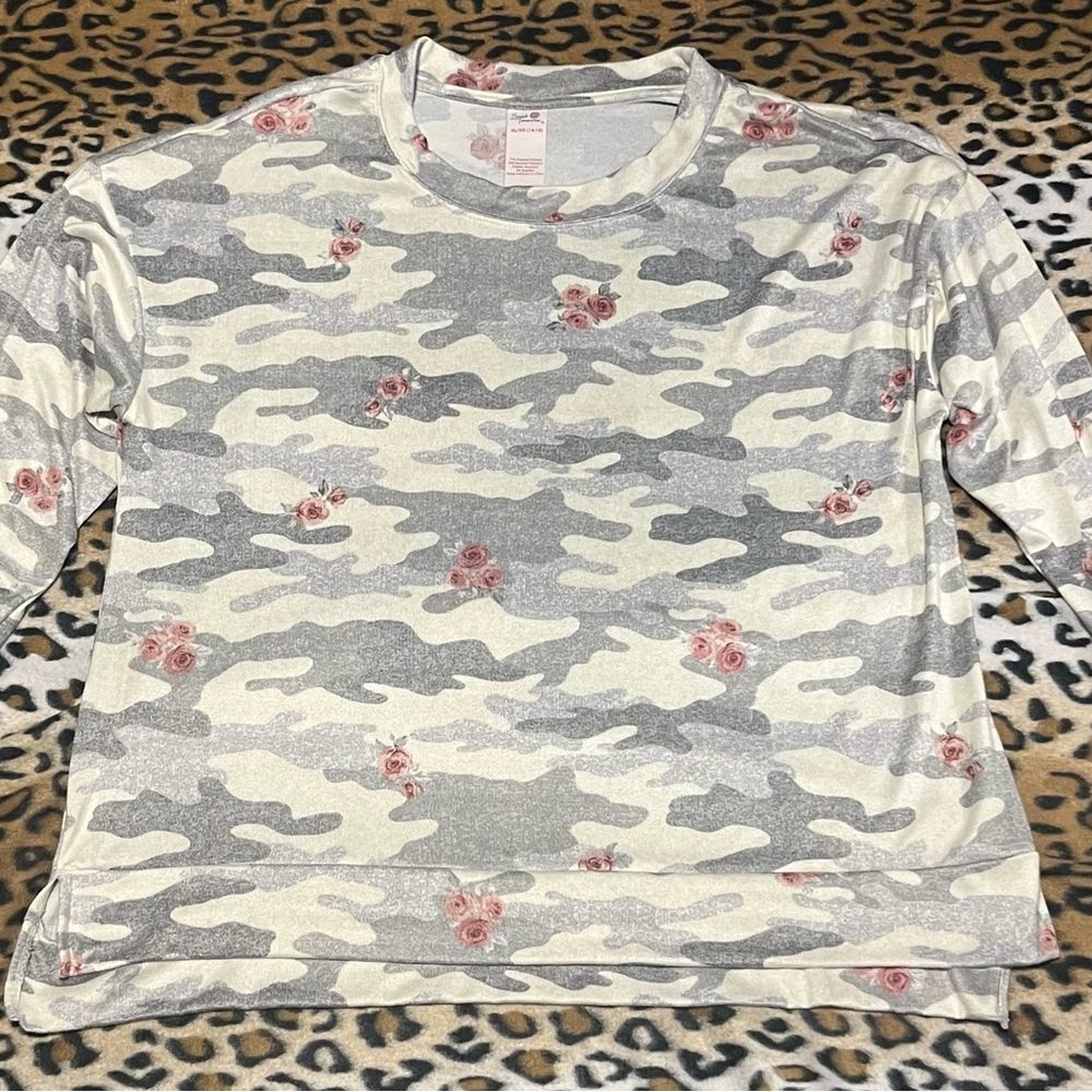 Secret Treasures Gray Camo Long Sleeve Tee